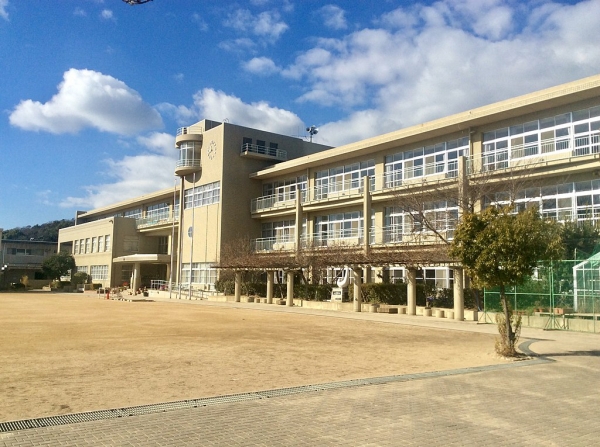 芦屋市三条町の賃貸